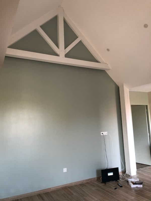 Peinture en plafond rampant, murs et boiseries